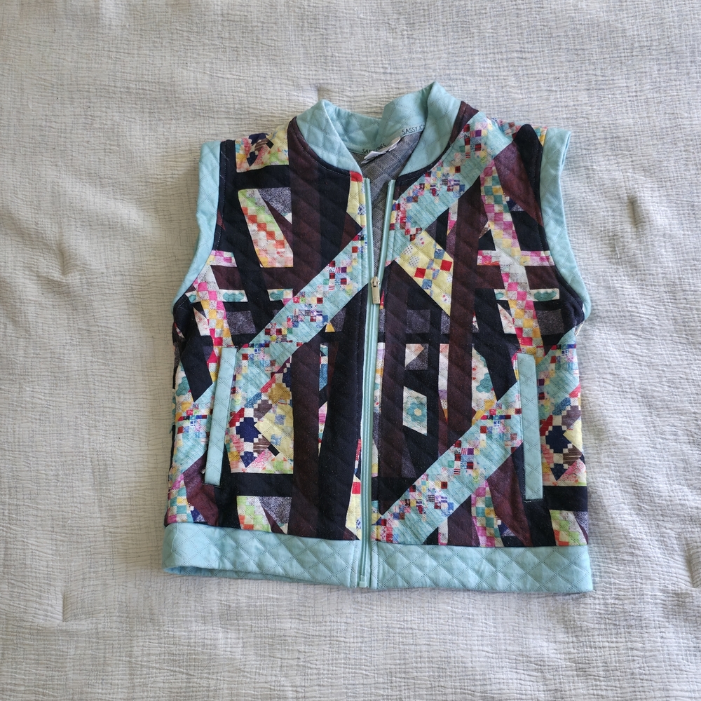 Rare Vintage Patchwork Quilted Jacket Convertible… - image 6